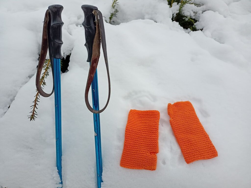 mitaines de couleurs orange